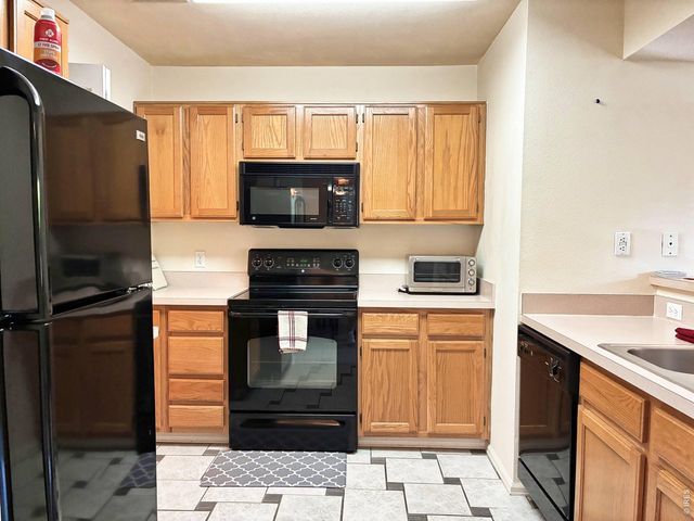 4545 Wheaton Dr D-140, Fort Collins, CO 80525