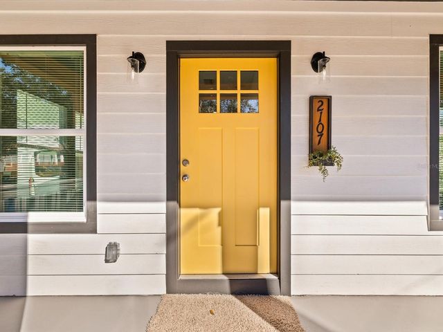 2107 W CHERRY STREET, Tampa, FL 33607