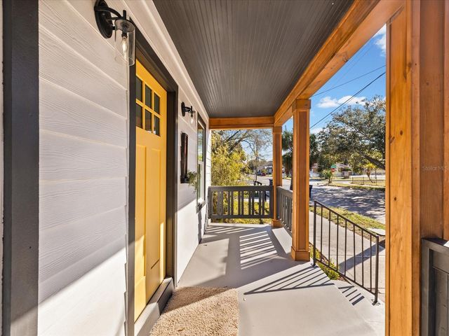 2107 W CHERRY STREET, Tampa, FL 33607