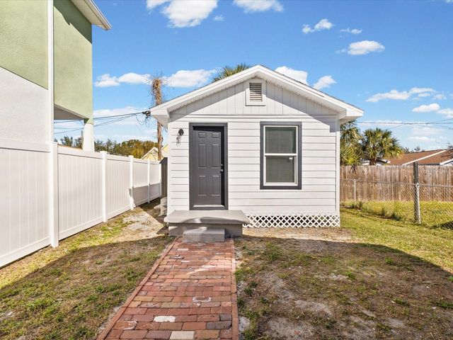 2107 W CHERRY STREET, Tampa, FL 33607