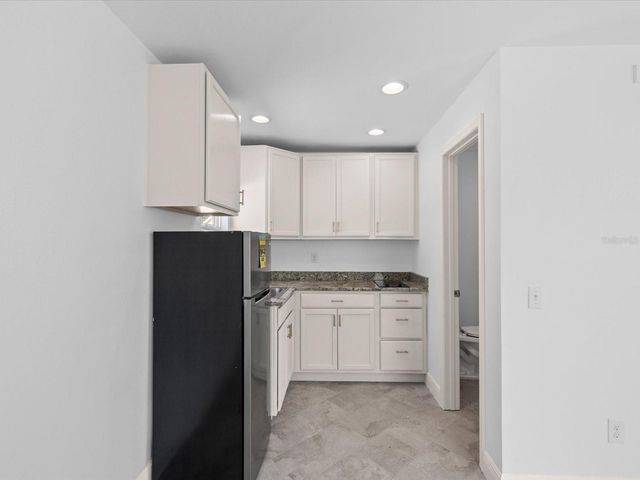 2107 W CHERRY STREET, Tampa, FL 33607