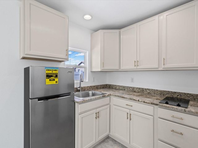 2107 W CHERRY STREET, Tampa, FL 33607