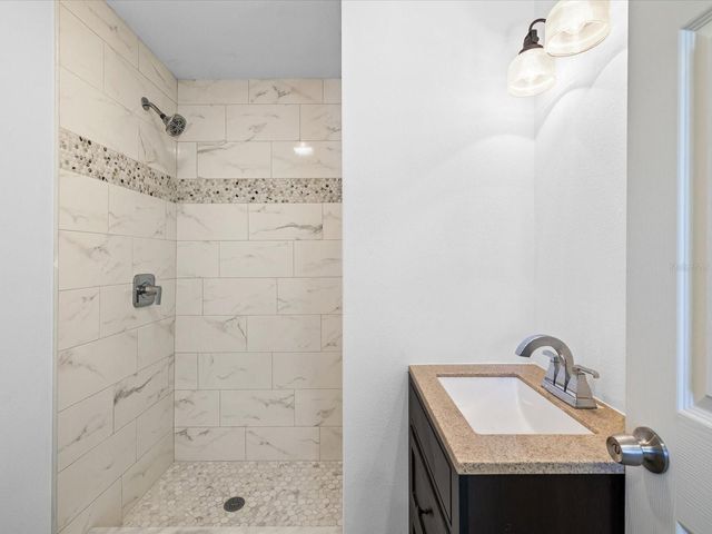 2107 W CHERRY STREET, Tampa, FL 33607