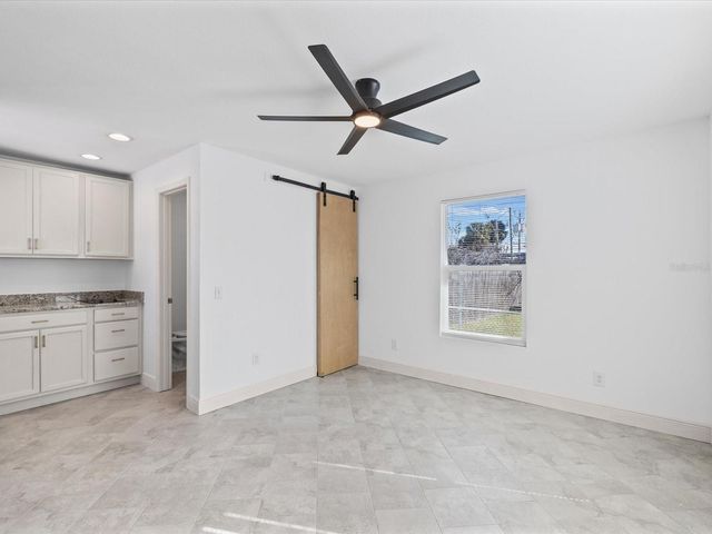 2107 W CHERRY STREET, Tampa, FL 33607