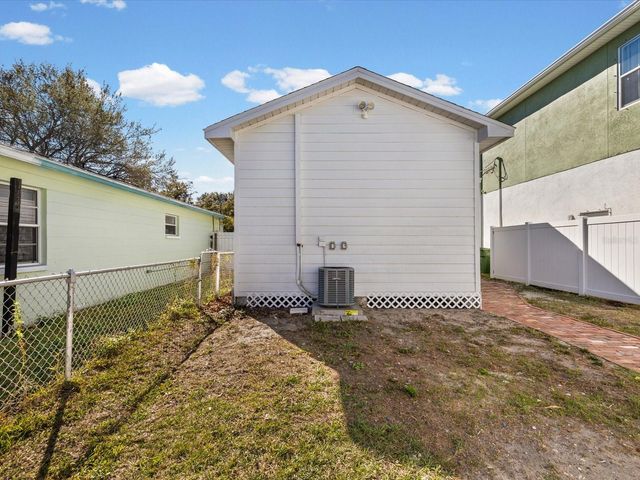 2107 W CHERRY STREET, Tampa, FL 33607