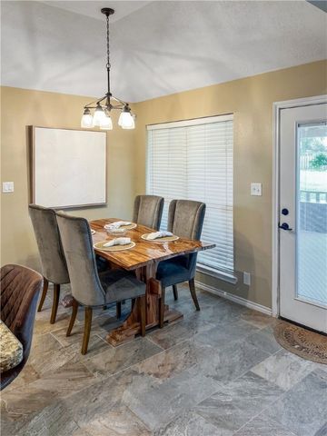 214 Apache Drive, Franklin, TX 77856