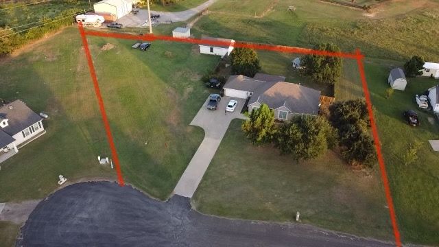 214 Apache Drive, Franklin, TX 77856