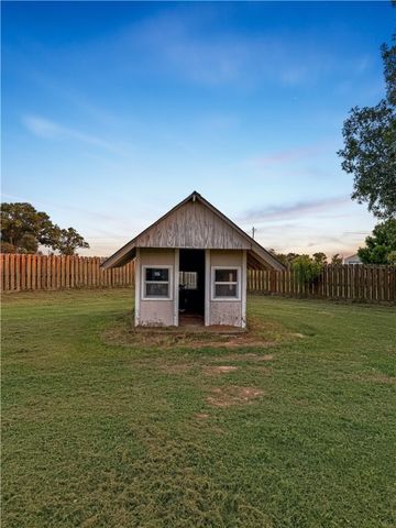 214 Apache Drive, Franklin, TX 77856