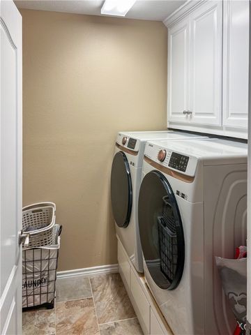 214 Apache Drive, Franklin, TX 77856