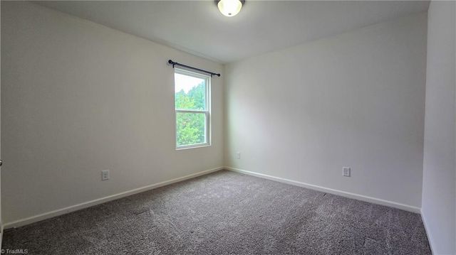 489 Green Arbor Lane, Winston-salem, NC 27103