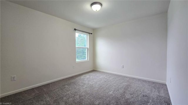 489 Green Arbor Lane, Winston-salem, NC 27103