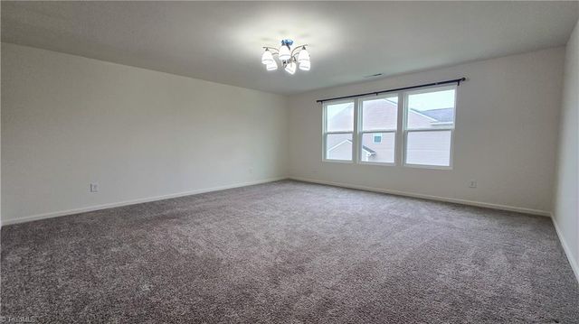 489 Green Arbor Lane, Winston-salem, NC 27103