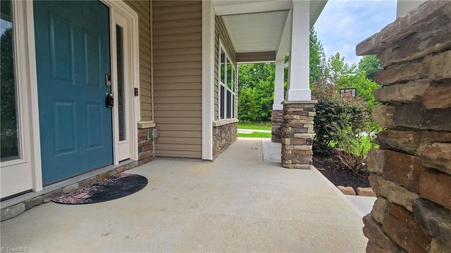 489 Green Arbor Lane, Winston-salem, NC 27103