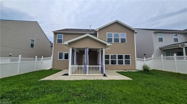 489 Green Arbor Lane, Winston-salem, NC 27103