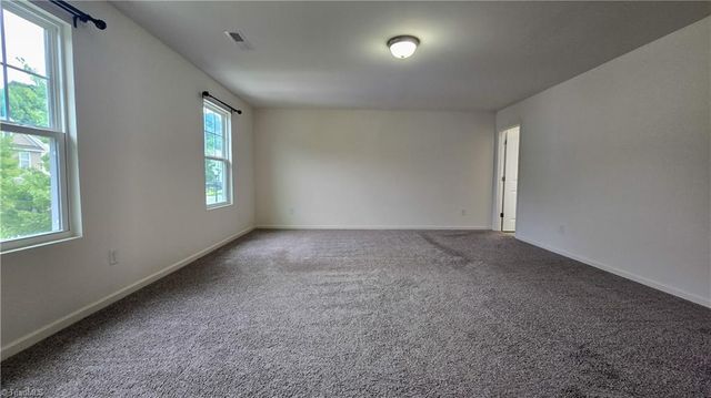 489 Green Arbor Lane, Winston-salem, NC 27103
