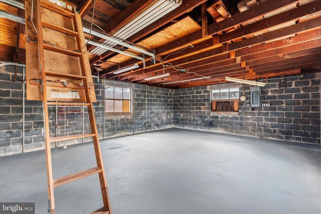 7400 BELCLARE RD, Baltimore, MD 21222