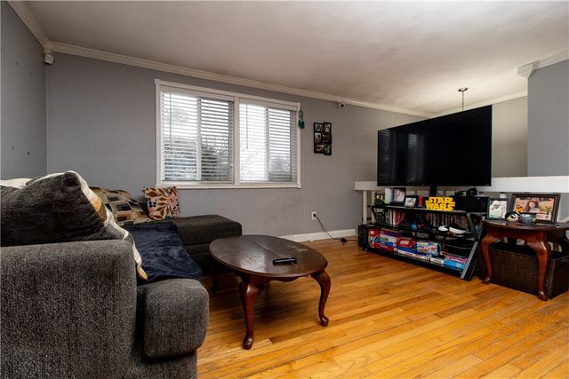 2 Kings Forest Lane, West Warwick, RI 02893