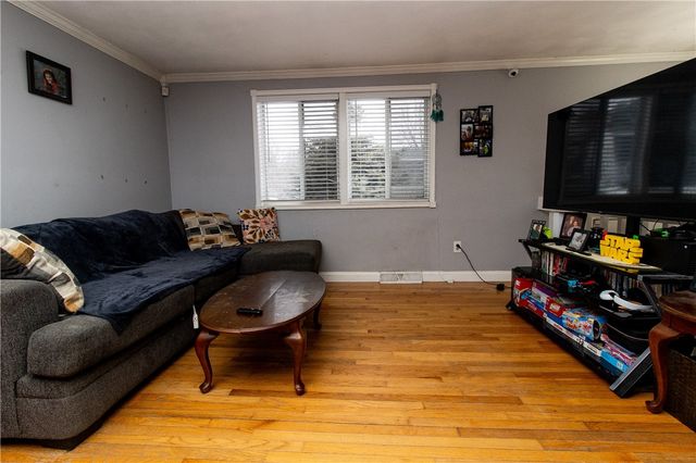 2 Kings Forest Lane, West Warwick, RI 02893