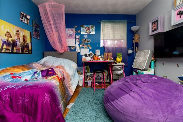 2 Kings Forest Lane, West Warwick, RI 02893