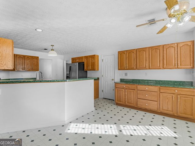 236 Airport Road, Griffin, GA 30224