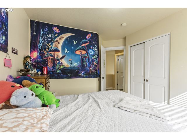 891 Kentucky Ave, Coos Bay, OR 97420