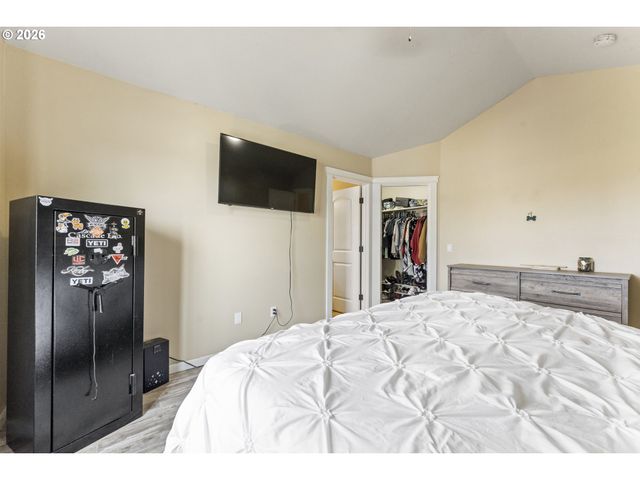 891 Kentucky Ave, Coos Bay, OR 97420