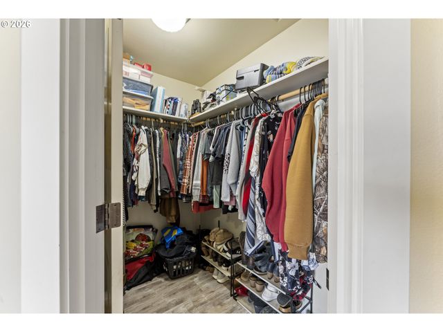 891 Kentucky Ave, Coos Bay, OR 97420