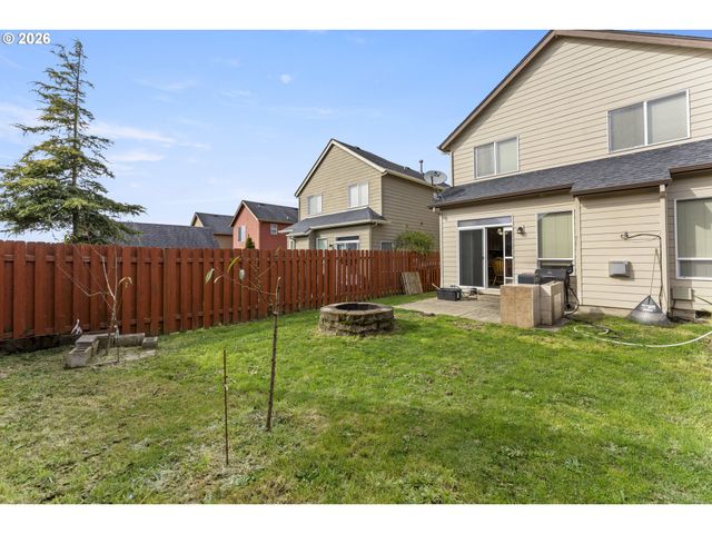 891 Kentucky Ave, Coos Bay, OR 97420