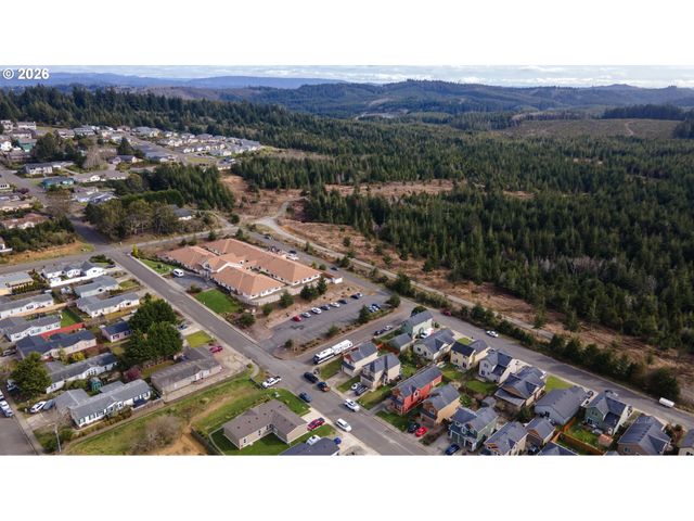 891 Kentucky Ave, Coos Bay, OR 97420