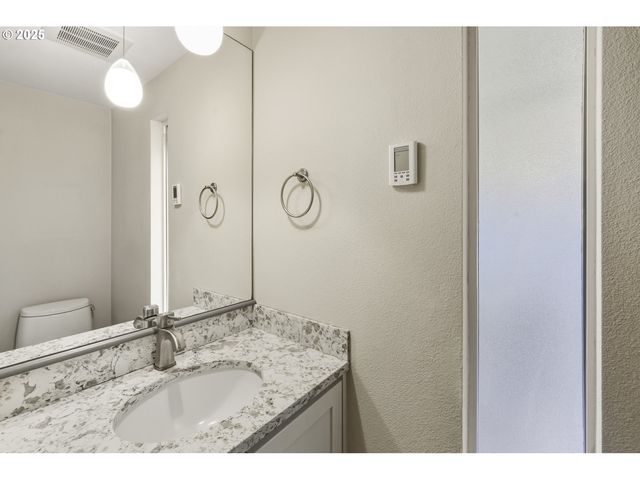 4387 Sw 94TH Ave, Portland, OR 97225