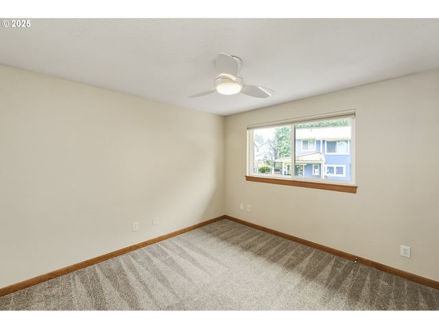 4387 Sw 94TH Ave, Portland, OR 97225