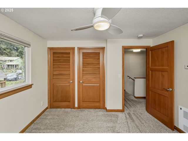 4387 Sw 94TH Ave, Portland, OR 97225