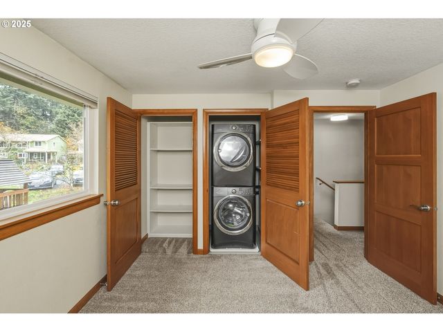 4387 Sw 94TH Ave, Portland, OR 97225