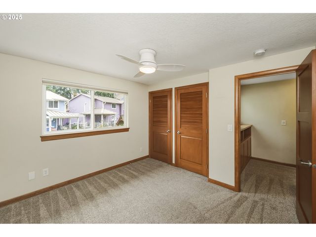 4387 Sw 94TH Ave, Portland, OR 97225
