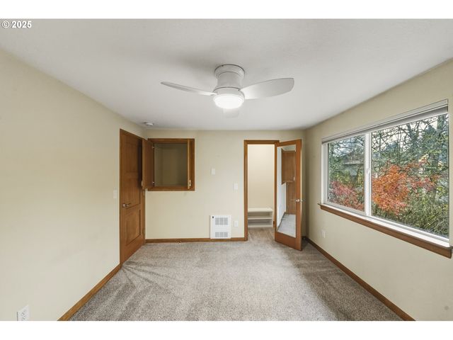 4387 Sw 94TH Ave, Portland, OR 97225