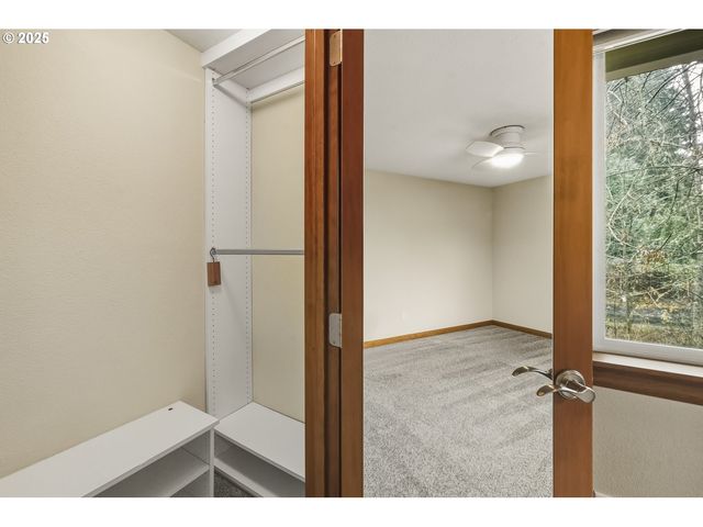 4387 Sw 94TH Ave, Portland, OR 97225