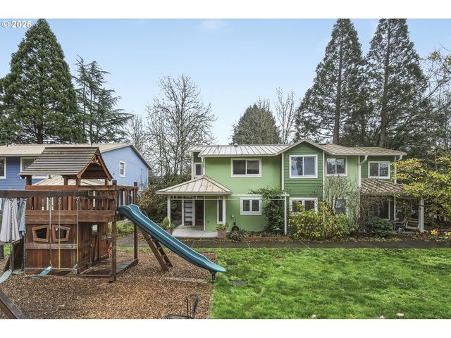 4387 Sw 94TH Ave, Portland, OR 97225