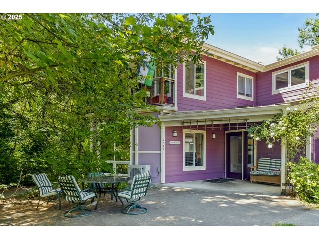 4387 Sw 94TH Ave, Portland, OR 97225