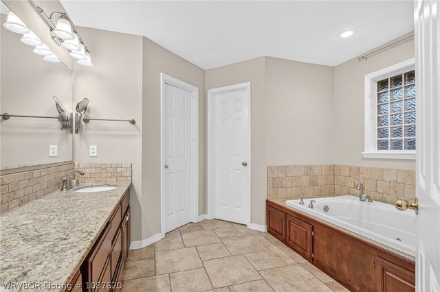 330 Duke Circle, Greenwood, AR 72936