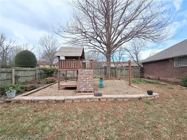 330 Duke Circle, Greenwood, AR 72936