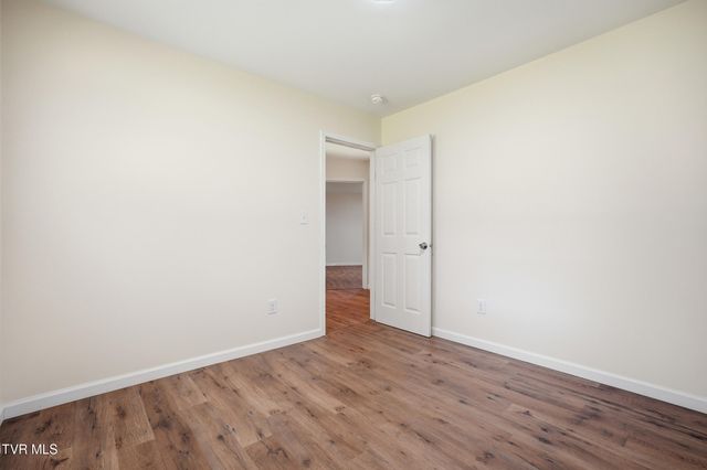 476 Baywood Drive, Piney Flats, TN 37686