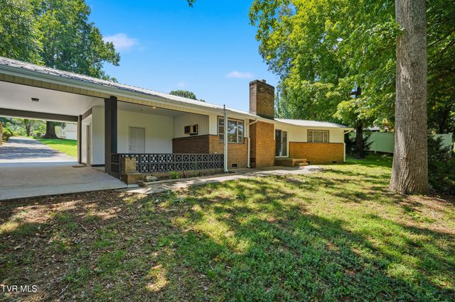 476 Baywood Drive, Piney Flats, TN 37686