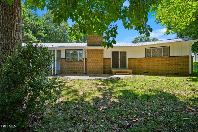 476 Baywood Drive, Piney Flats, TN 37686