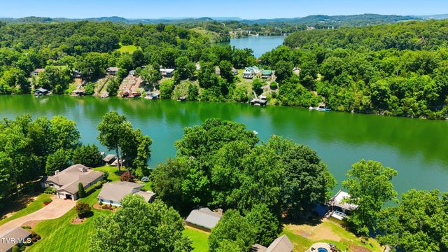 476 Baywood Drive, Piney Flats, TN 37686