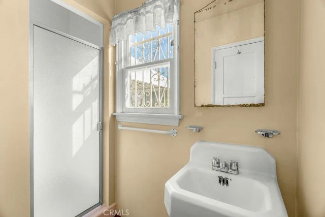 5732 Bowcroft Street, Los Angeles, CA 90016