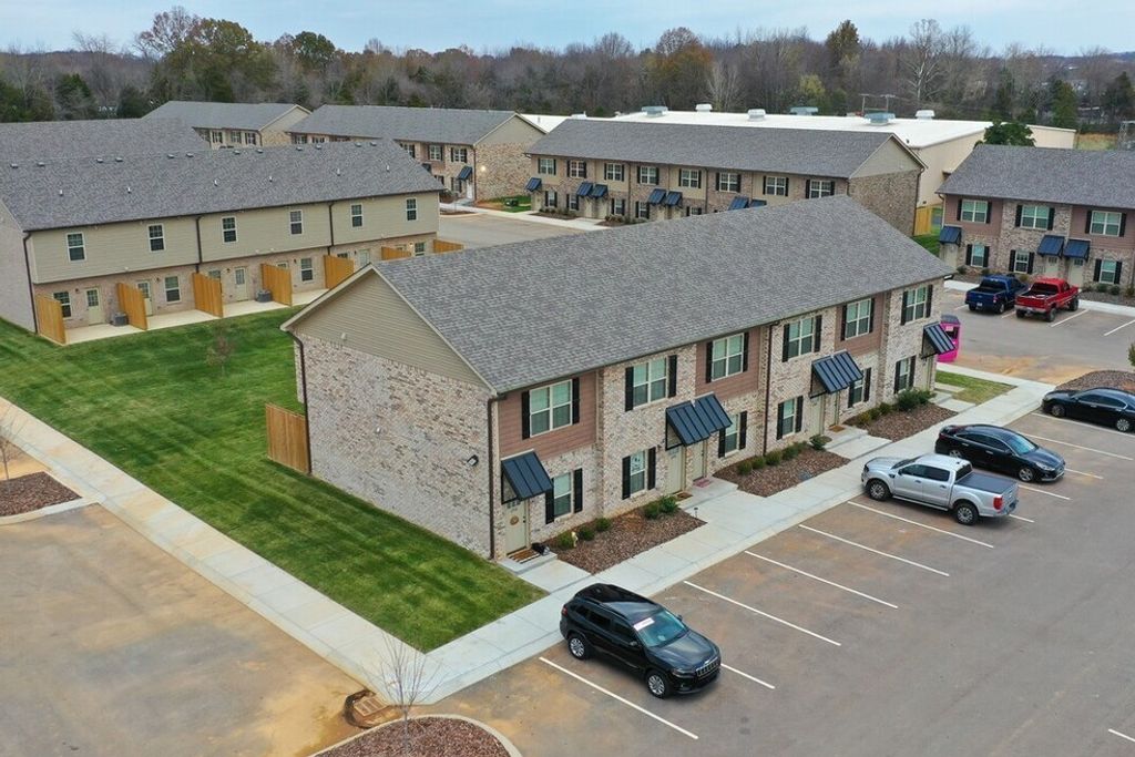 155 Airport Rd Apt 1201, Clarksville, TN 37042