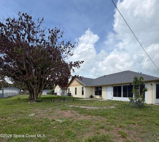 1629 Gadsden Avenue NW, Palm Bay, FL 32907
