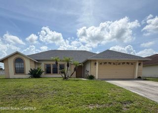 1629 Gadsden Avenue NW, Palm Bay, FL 32907