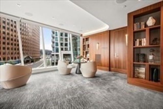 150 Seaport Blvd 10B, Boston, MA 02210