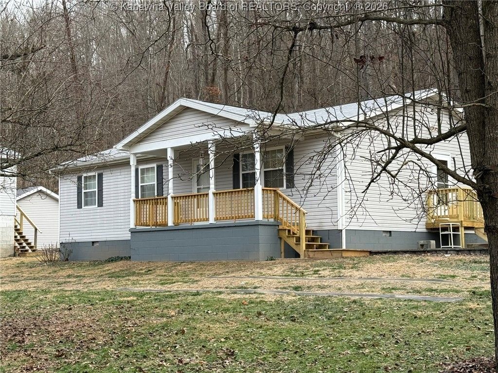 1355 Buckner Road, Tornado, WV 25202